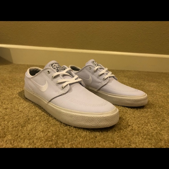 Nike Other - Nike SB Zoom Janoski CNVS RM (Women’s)